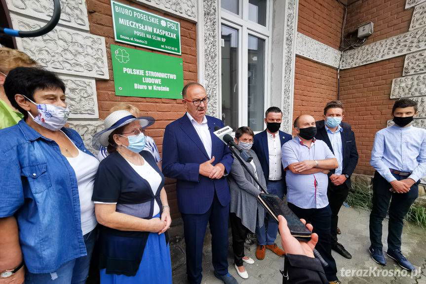 Poseł Kasprzak otworzył biuro w Krośnie