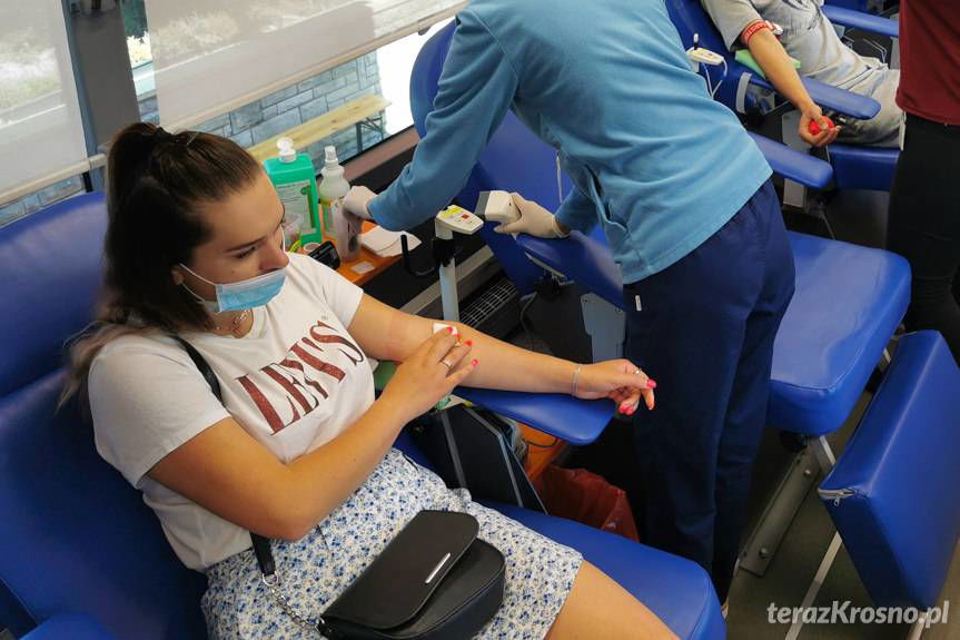 Przy starostwie w Krośnie oddali najcenniejszy dar