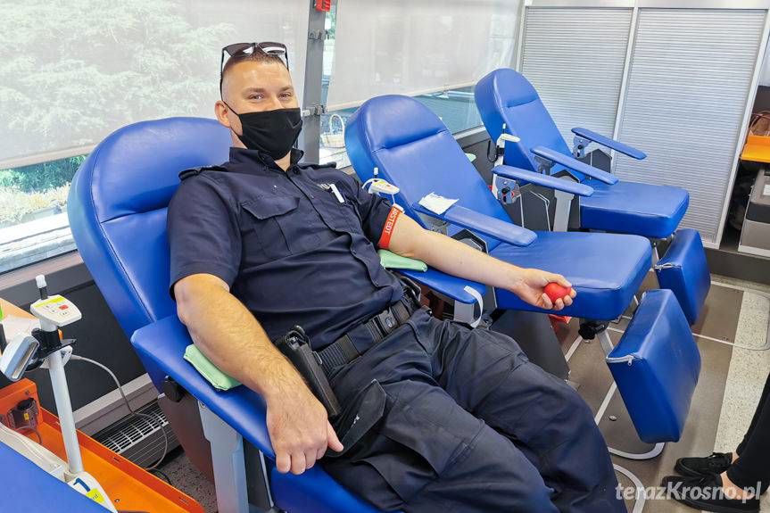 Przy starostwie w Krośnie oddali najcenniejszy dar