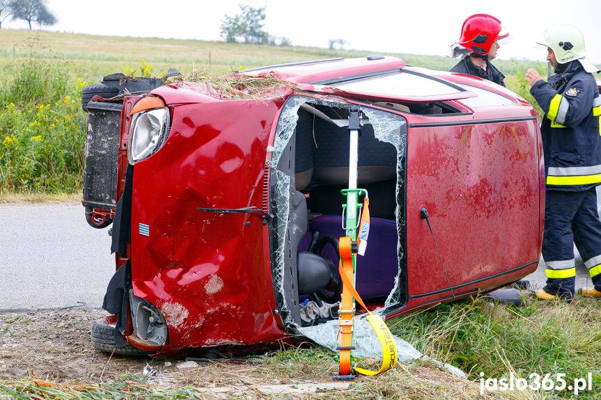 REGION. Dachowanie fiata, za kierownicą 80-latek