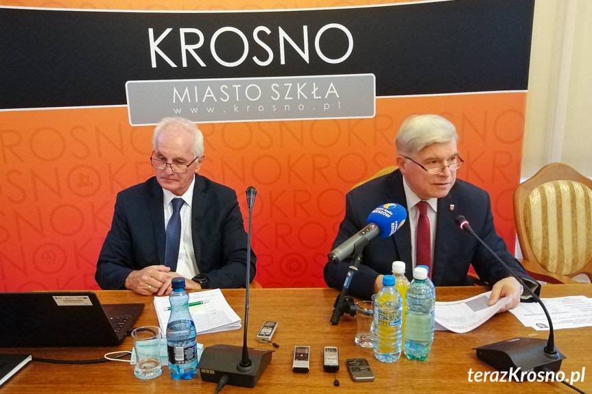 Krosno. Rząd umył ręce od odpowiedzialności za szkoły