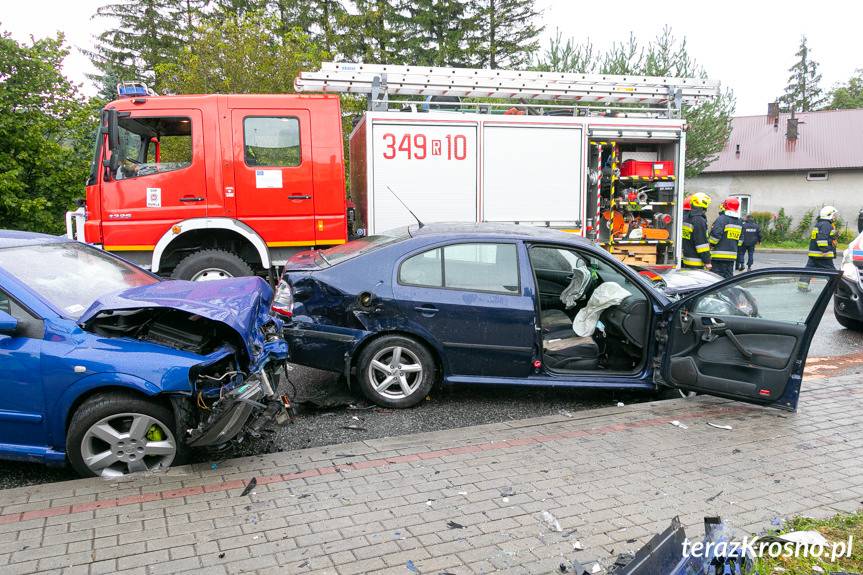 Wypadek w Dukli, trzy osoby poszkodowane