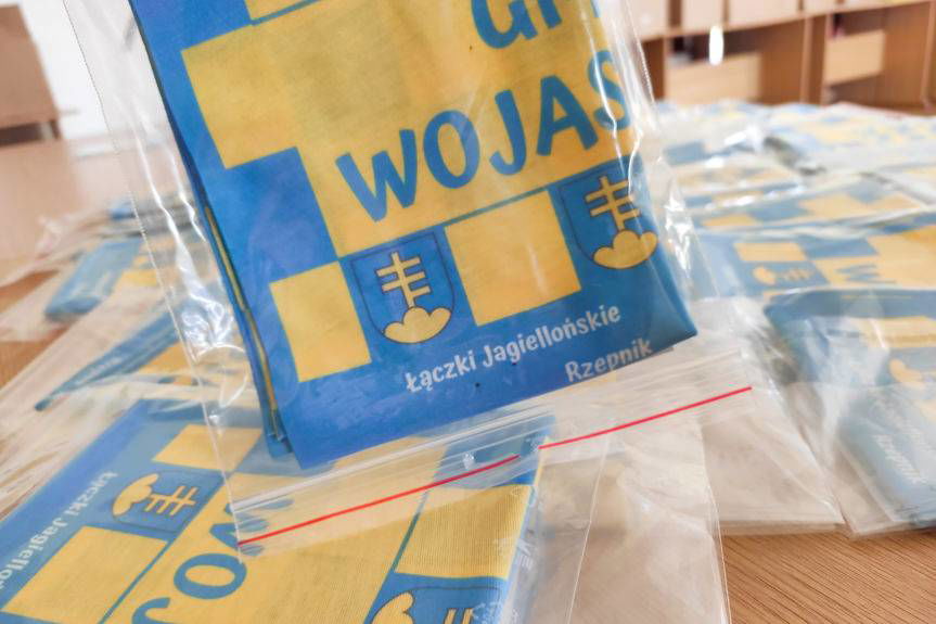 Gmina Wojaszówka rozdała chusty