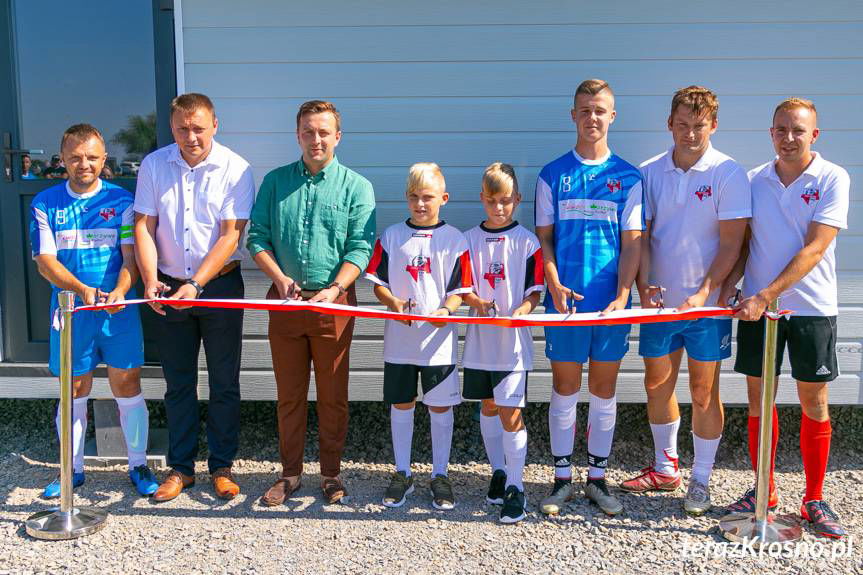 Piłkarze z Pustyn doczekali się nowej szatni