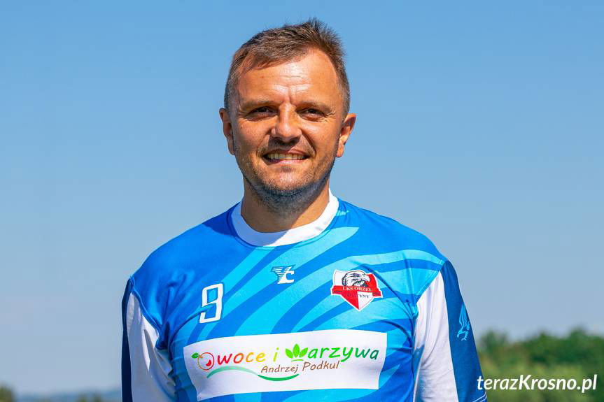 Piłkarze z Pustyn doczekali się nowej szatni