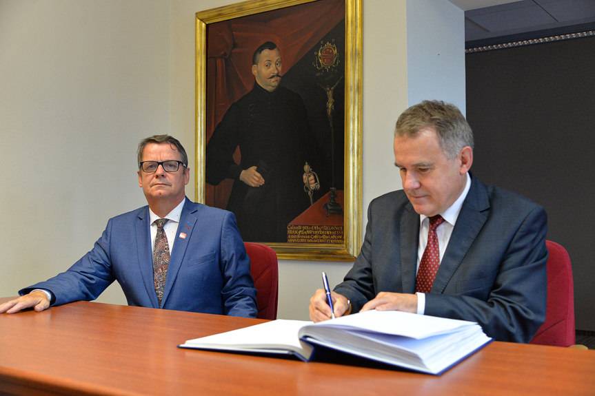 Zmiana władzy w Karpackiej Państwowej Uczelni w Krośnie