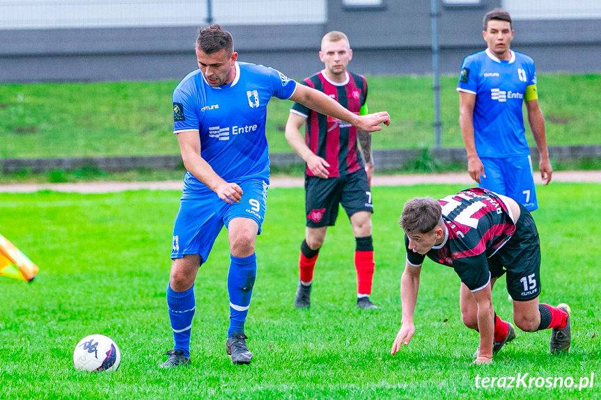 Wyniki II rundy okręgowego Pucharu Polski. Zdjęcia z Korczyny