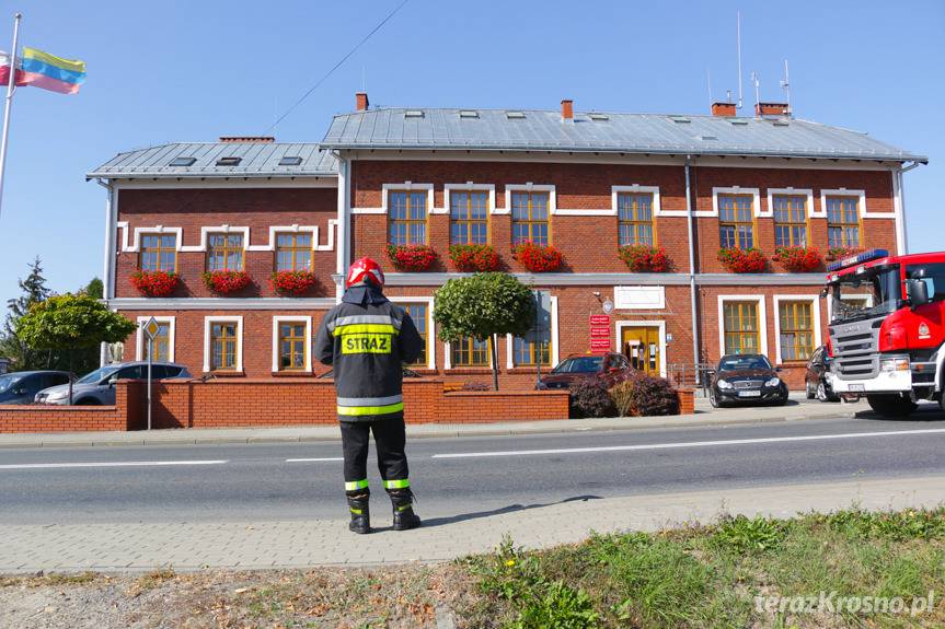 Fałszywy alarm bombowy w Urzędzie Gminy w Miejscu Piastowym