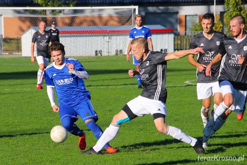 Markiewicza Krosno - Tempo Nienaszów 1:1 (0:0)