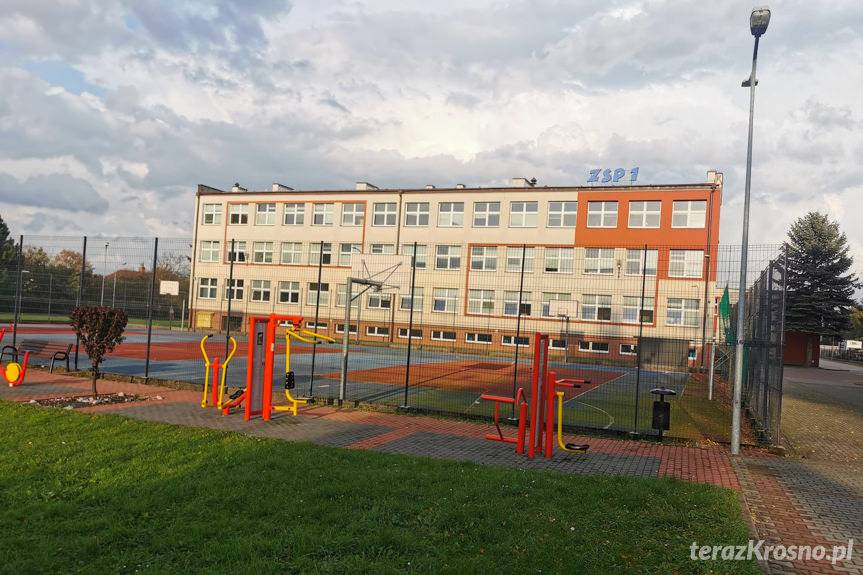 Koronawirus u uczennicy "Szczepanika"