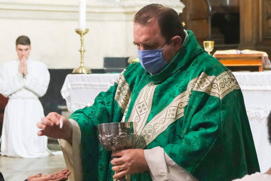 Nowy dekret Metropolity Przemyskiego. Jest dyspensa od udziału w niedzielnej mszy świętej