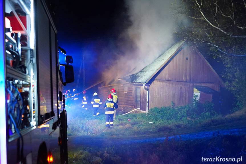 Pożar pustostanu w Poraju