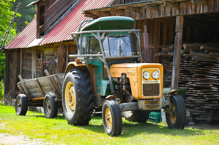 REGION. Pijany traktorzysta przyjechał na cmentarz
