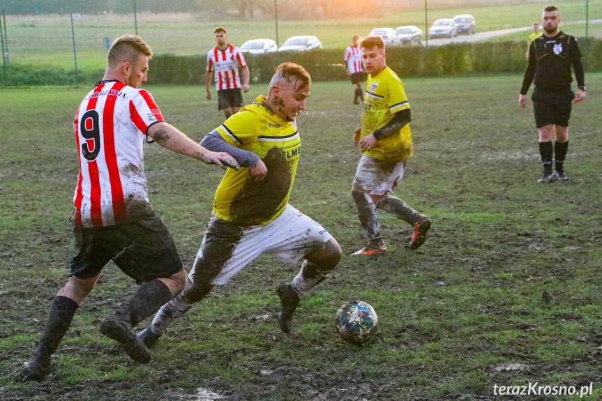 Krościenko Wyżne. Zwycięstwo Wisłoka nad Iskrą na grząskiej murawie
