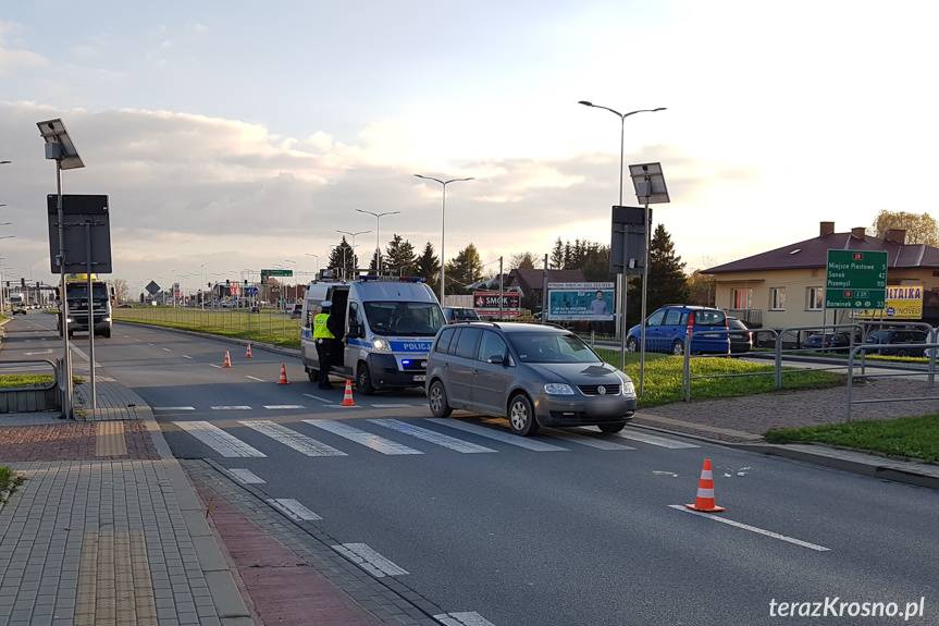Kobieta potrącona na przejściu dla pieszych