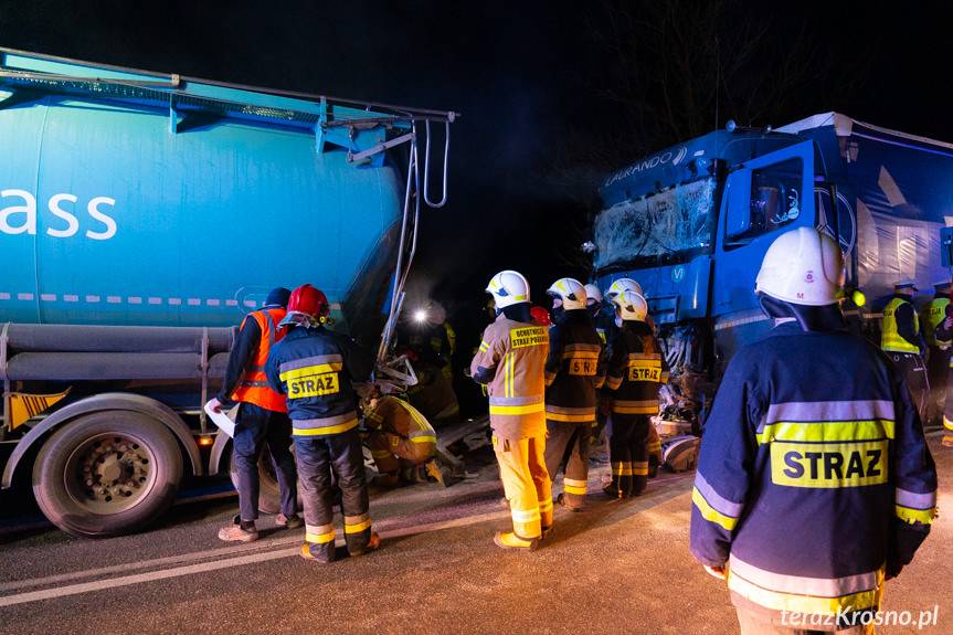 Zderzenie ciężarówek w Tylawie