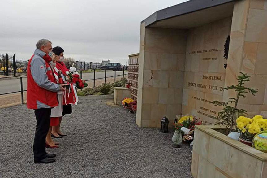 Skromne obchody Święta Niepodległości