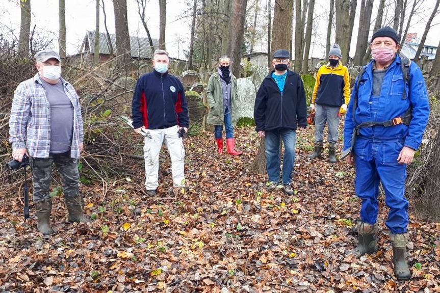Porządkowali cmentarz żydowski w Korczynie