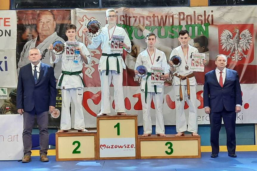 Krośnieński Klub Kyokushin Karate wrócił z medalami