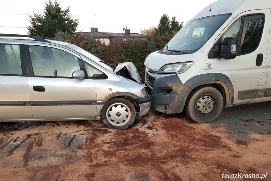 Czołowe zderzenie w Korczynie