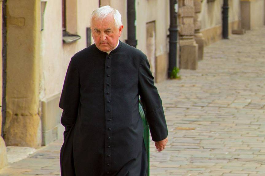 Ognisko koronawirusa w Domu Księży Emerytów "Emaus" w Korczynie