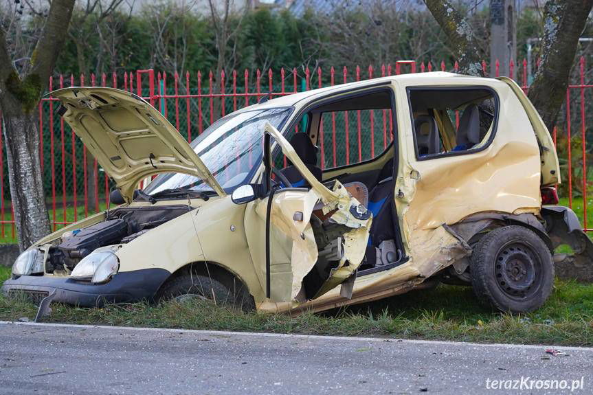 Zderzenie dwóch samochodów w Zręcinie