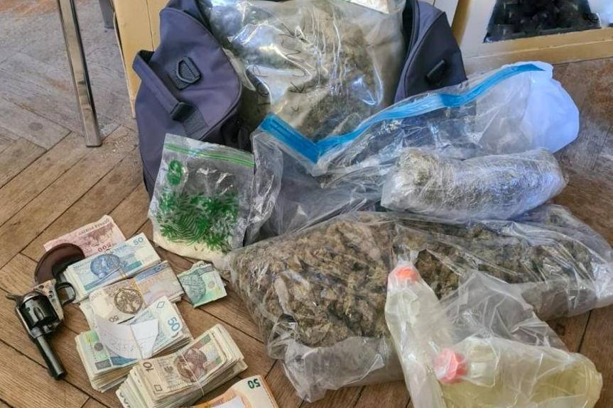 REGION. Policjanci zabezpieczyli znaczną ilość narkotyków