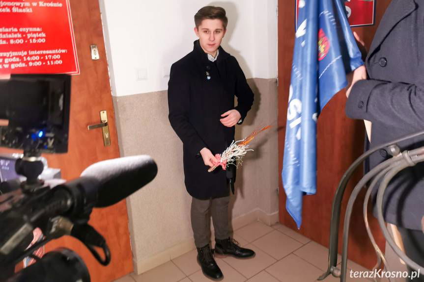 Rózga pod biurem poselskim PiS