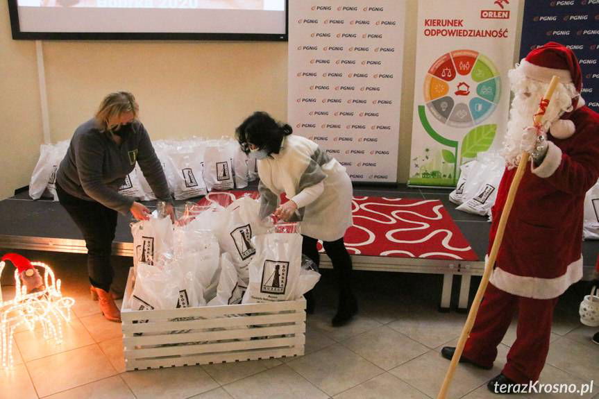 Mikołaj dla najmłodszych od muzeum w Bóbrce