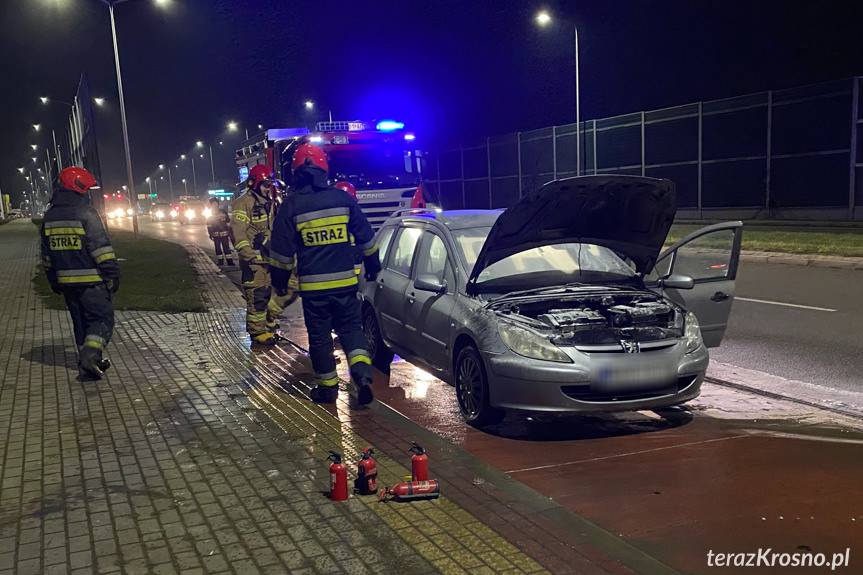 Pożar peugeota i opla