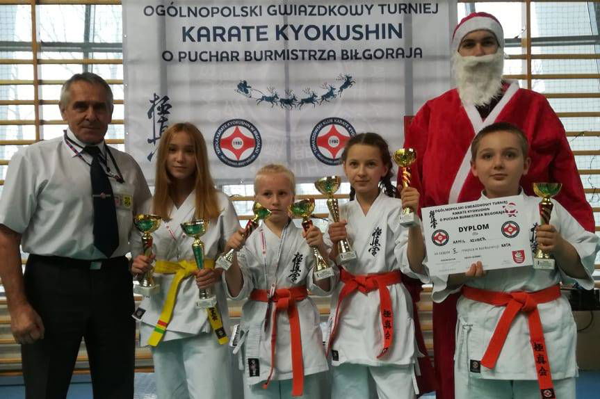 Siedem pucharów dla zawodników krośnieńskiego KKK