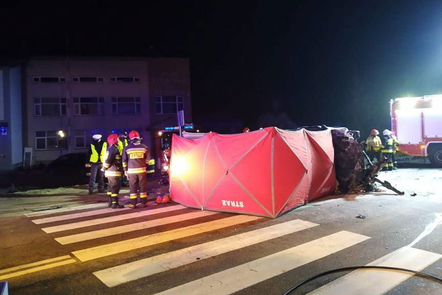 REGION. Tragedia na drodze w Bliznem. Nie żyją 2 osoby
