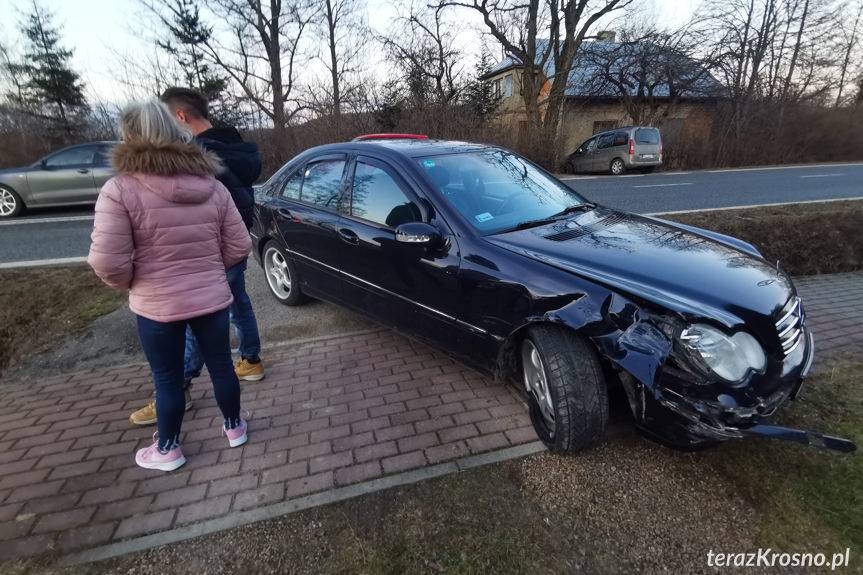 Zderzenie mercedesa i fiata w Iwli