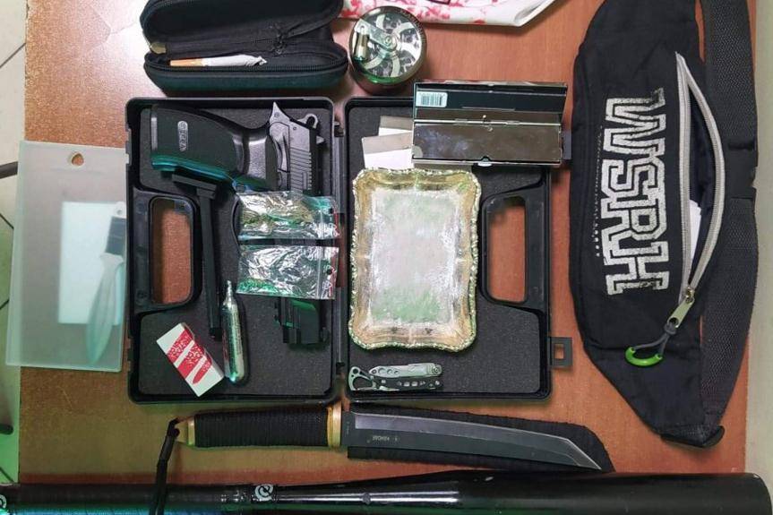 REGION. Podróżował BMW z kijem baseballowym, nożami i narkotykami