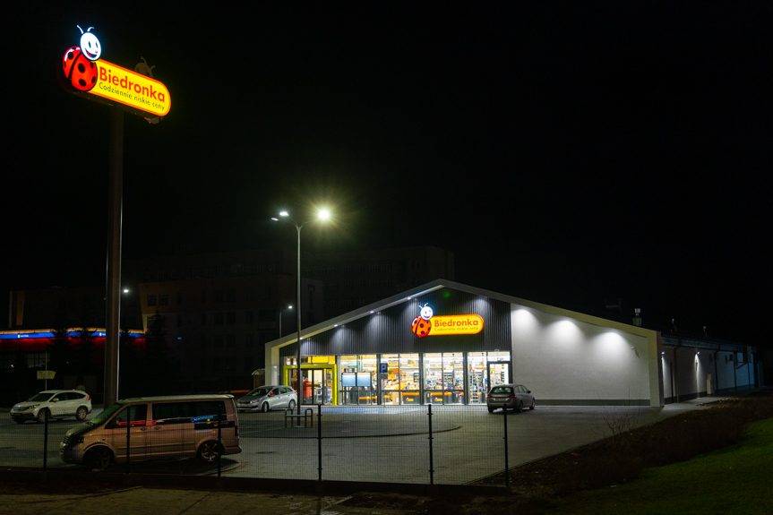 Market gotowy. Otwarcie Biedronki w Krośnie w Sylwestra