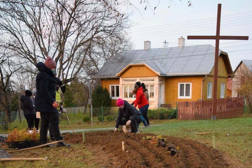 "Kwiatowy Skwer Nadziei" w Równem