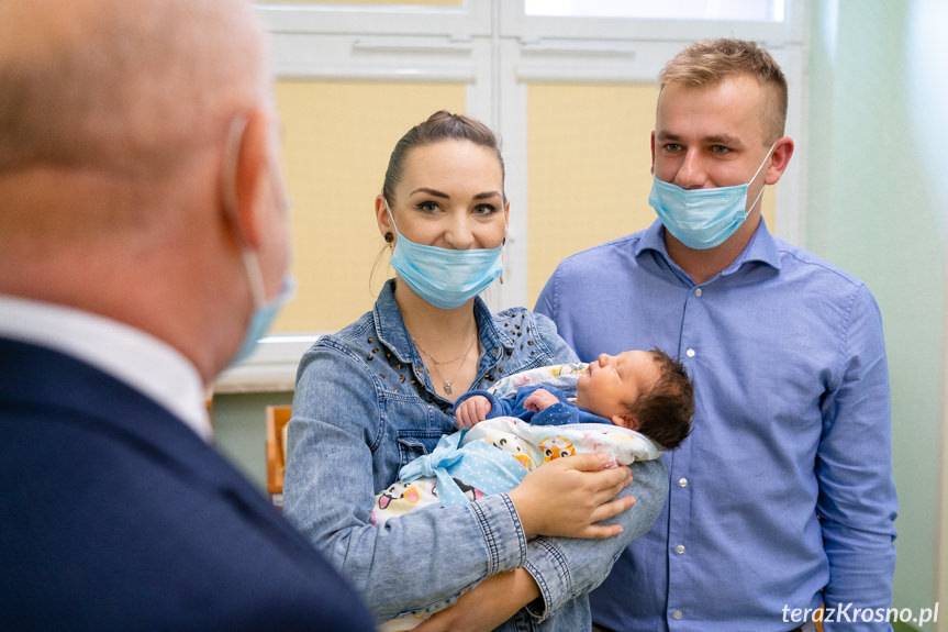 Wiktor to pierwszy mieszkaniec powiatu krośnieńskiego urodzony w 2021 roku