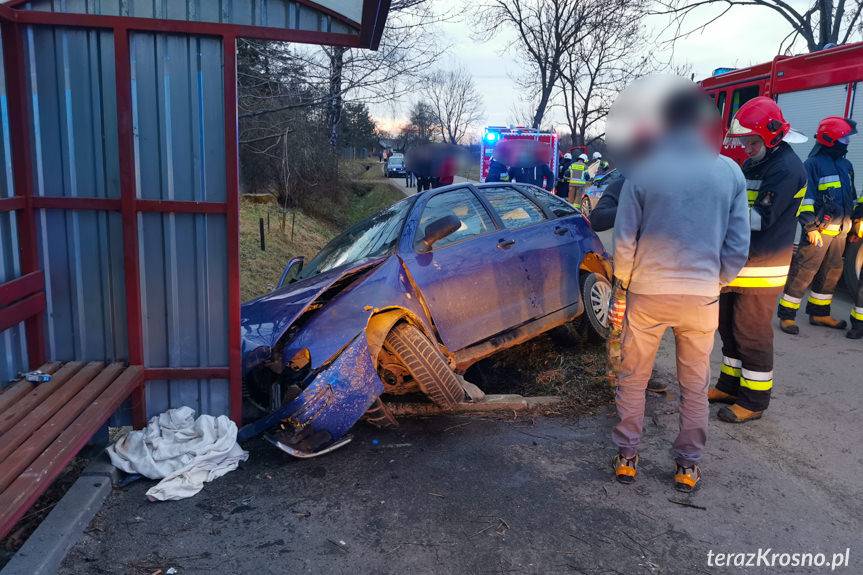 Kopytowa. Wjechali seatem w przepust