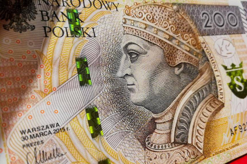 Więcej pieniędzy dla zawodowych rodzin zastępczych z powiatu krośnieńskiego