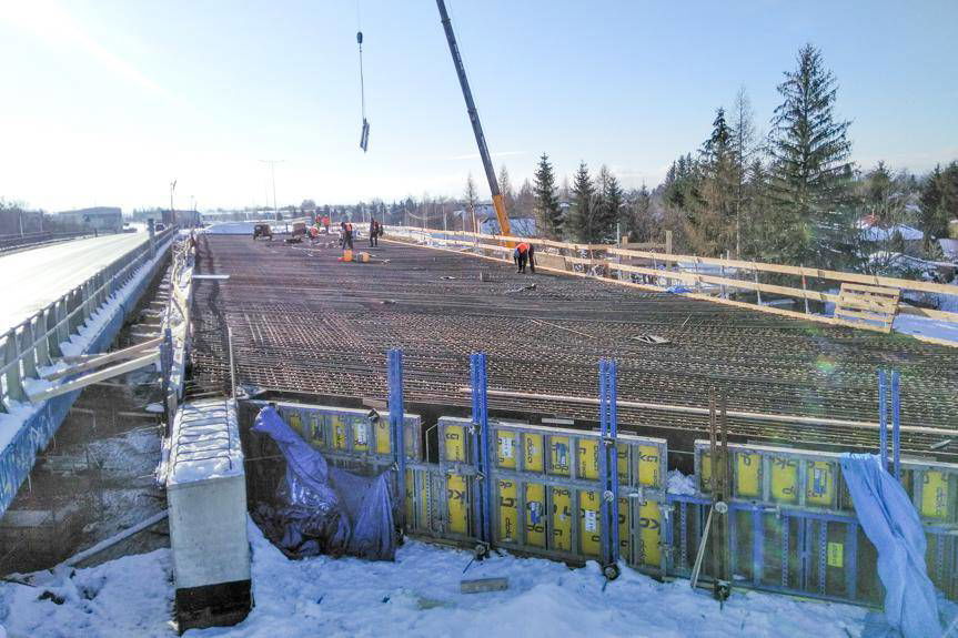 Krosno. Ruch wahadłowy na wiadukcie na ul. Podkarpackiej