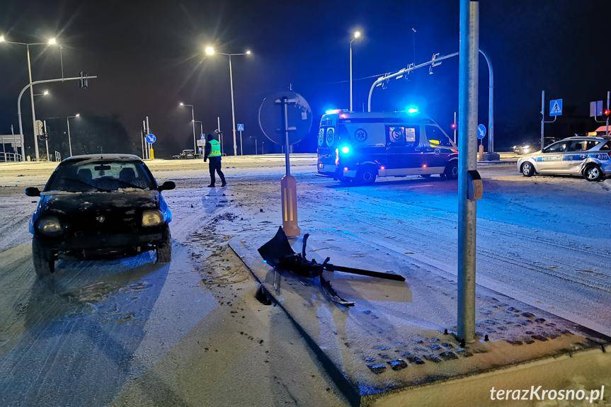  Zderzenie osobówki z radiowozem w Krośnie