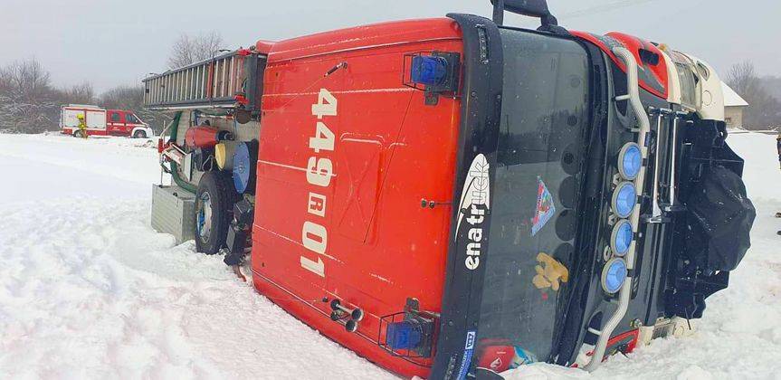 REGION. Jechali na ratunek, za chwilę sami potrzebowali pomocy