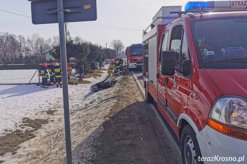 Zderzenie skutera z ciężarówką w Bajdach