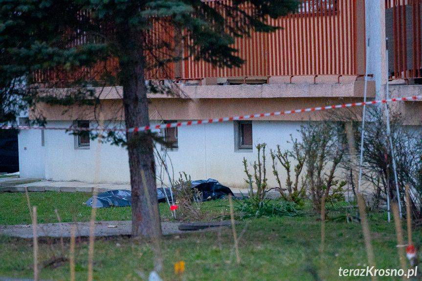 Tragedia w Krośnie. Mężczyzna wypadł z balkonu. Zginął na miejscu
