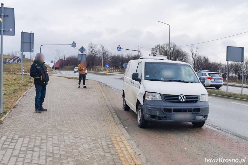 Kolizja na wysokości szpitala. Rozbite dwa samochody