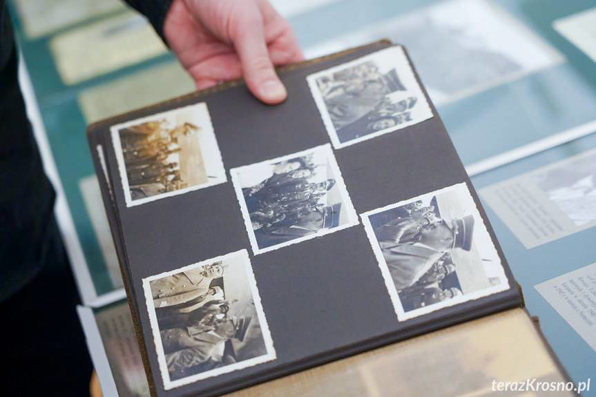 Krosno i okolice w obiektywie niemieckiego oficera. Muzeum kupiło unikalny album