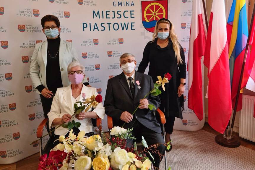 Złote Gody. W Miejscu Piastowym uhonorowano 20 par