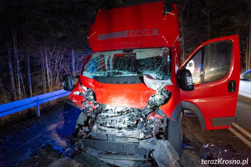 Zderzenie dwóch samochodów w Tylawie