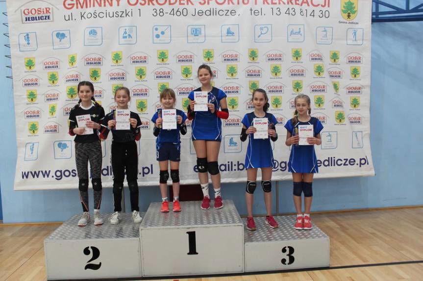 Turniej Kinder Sport w mini siatkówce dziewcząt