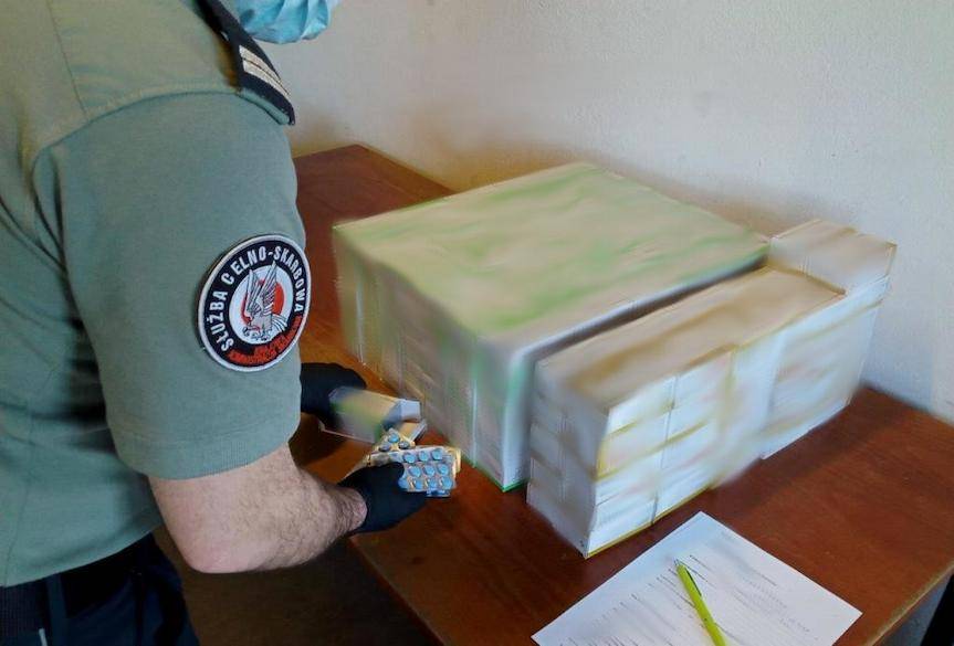 REGION. Nieudany przemyt leków na potencję